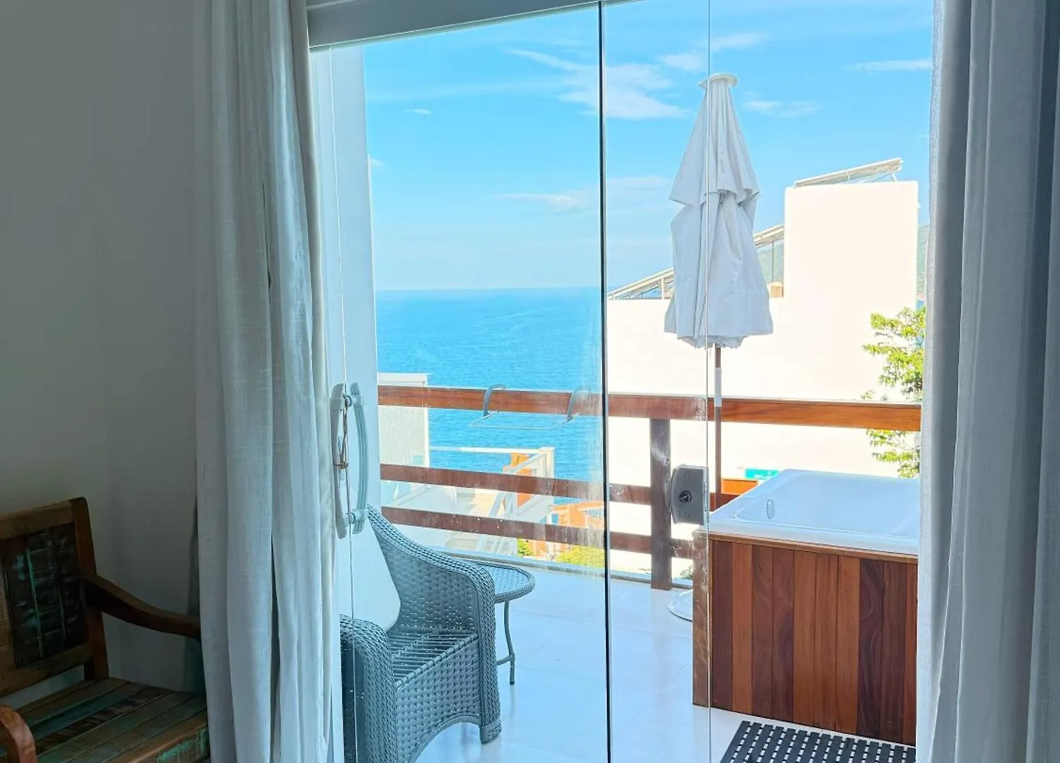Suite Atenas Com Hidro Aquecida - Arraial Do Cabo 0*,